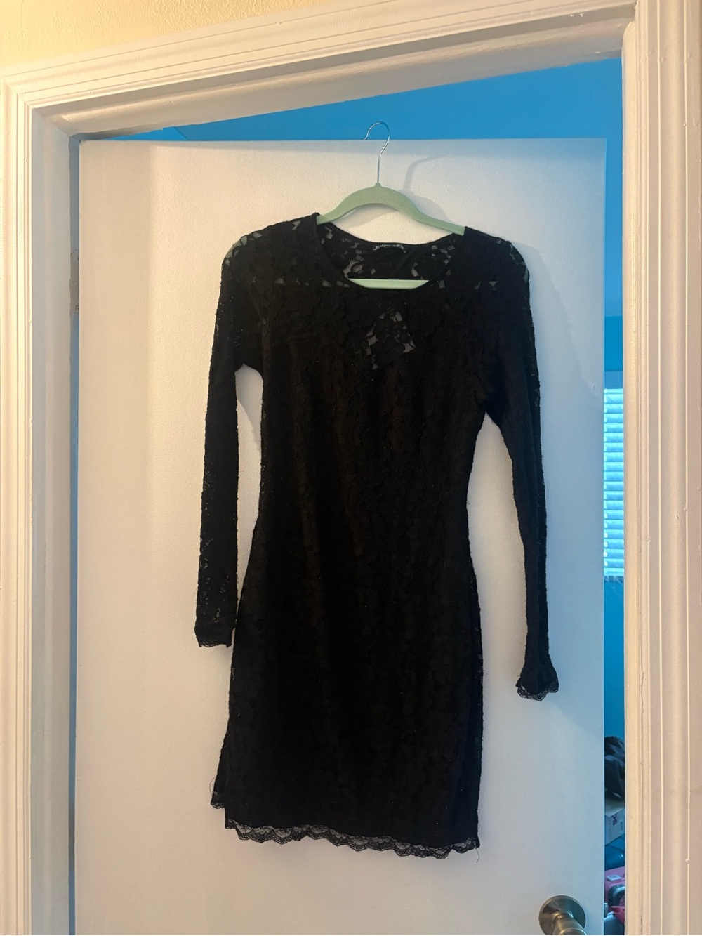 Express Black Lace Long-Sleeve Dress